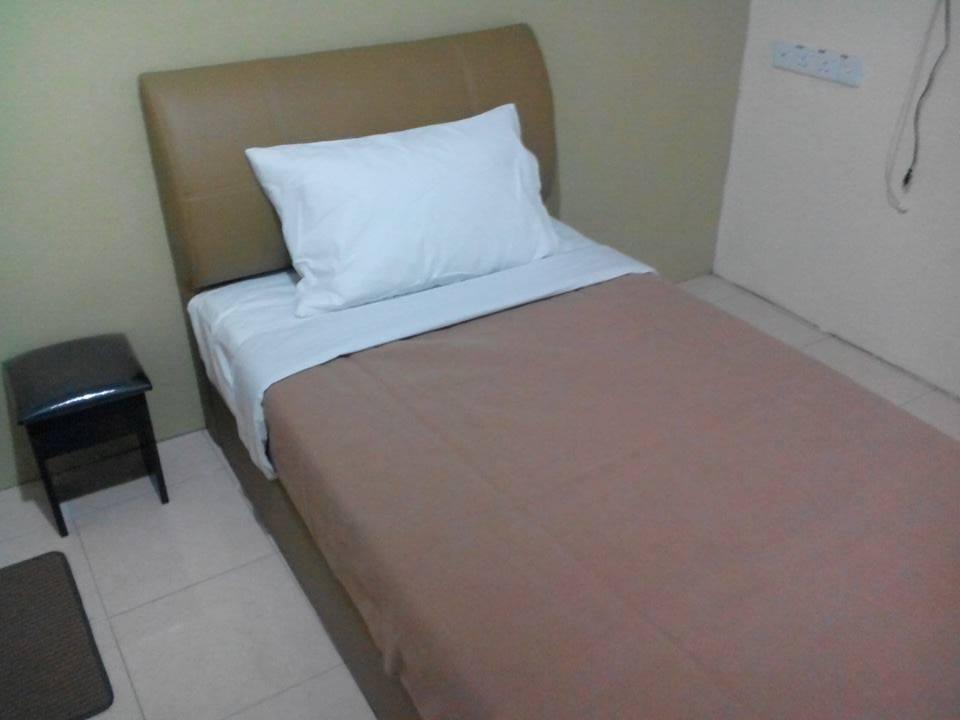 Rst Hotel Johor Bahru Exterior foto